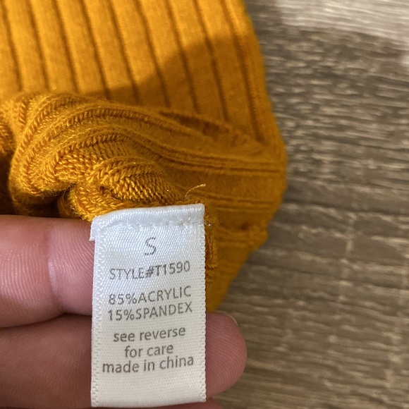 Active USA crop top color mustard size Small - Picture 4 of 6